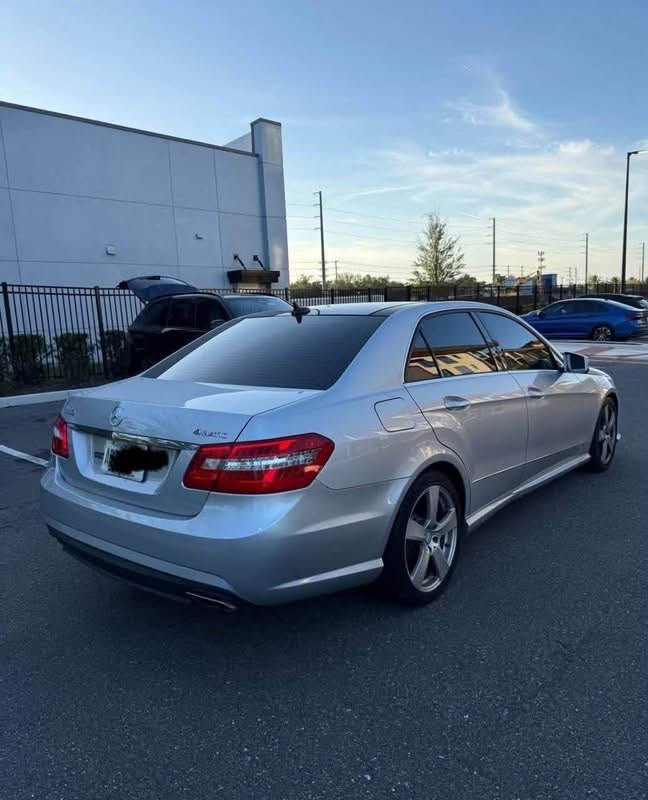 2011 Mercedes-Benz E-Class · E 350 4MATIC Sedan 4D - Image 2